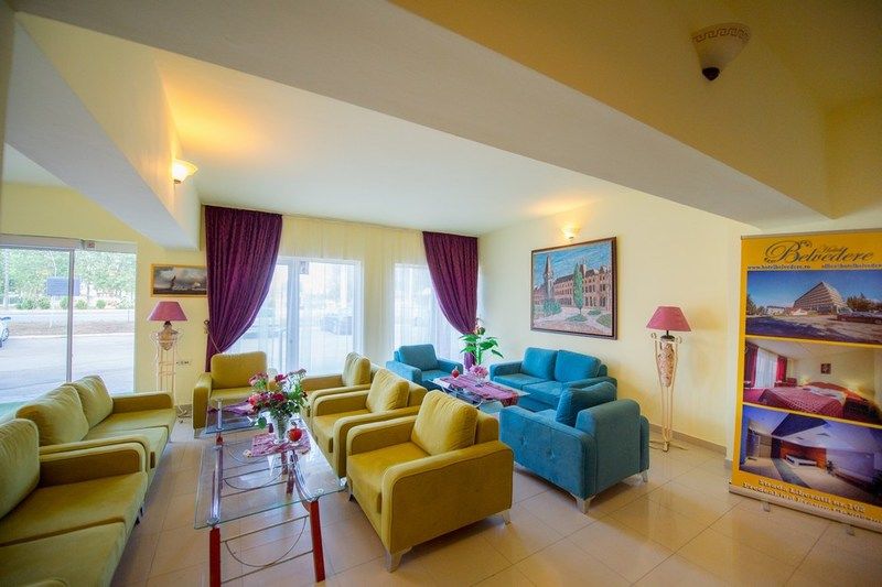Voila Mamaia Hotel Bagian luar foto